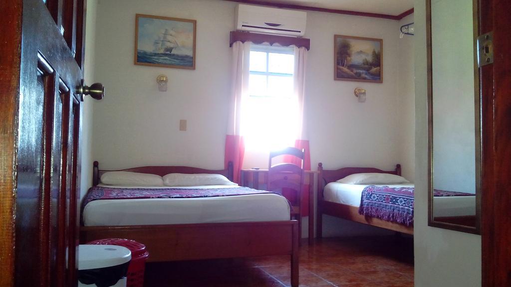 Don Santiago Guesthouse Downtown San Ignacio Eksteriør bilde