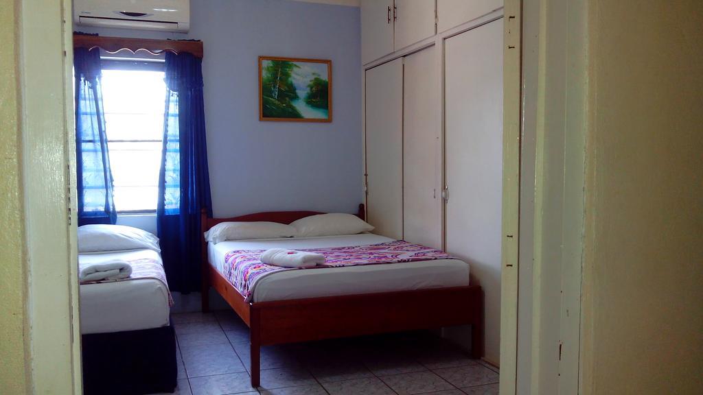 Don Santiago Guesthouse Downtown San Ignacio Eksteriør bilde