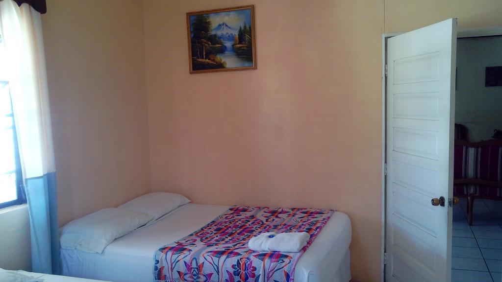 Don Santiago Guesthouse Downtown San Ignacio Eksteriør bilde